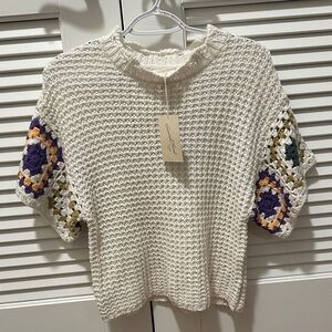 Universal Thread White Knit Top with Colorful Sleeves